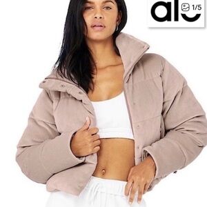 ALO Yoga Ribbed Velour Gold Rush Puffer in Dusty Pink